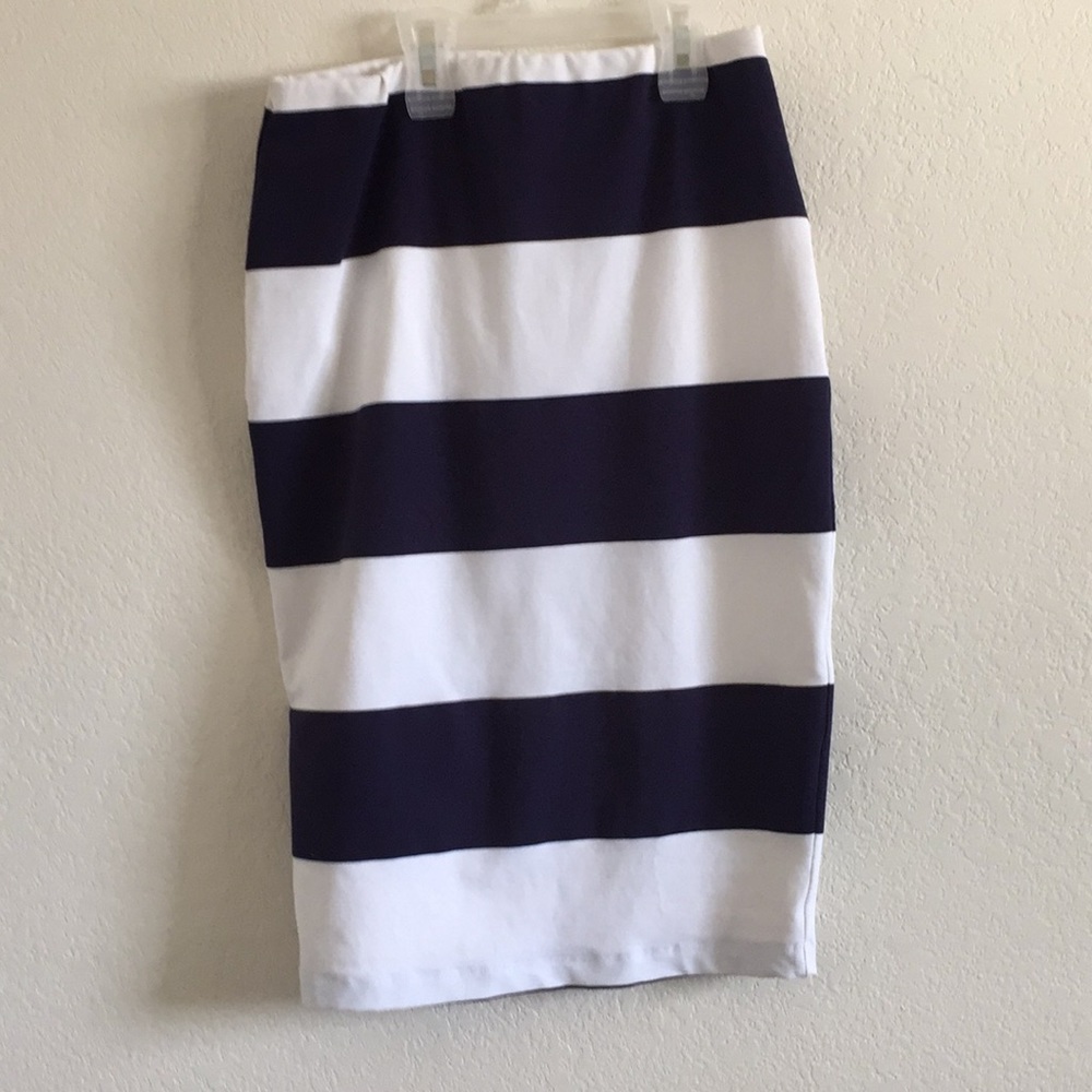 Striped pencil skirt
